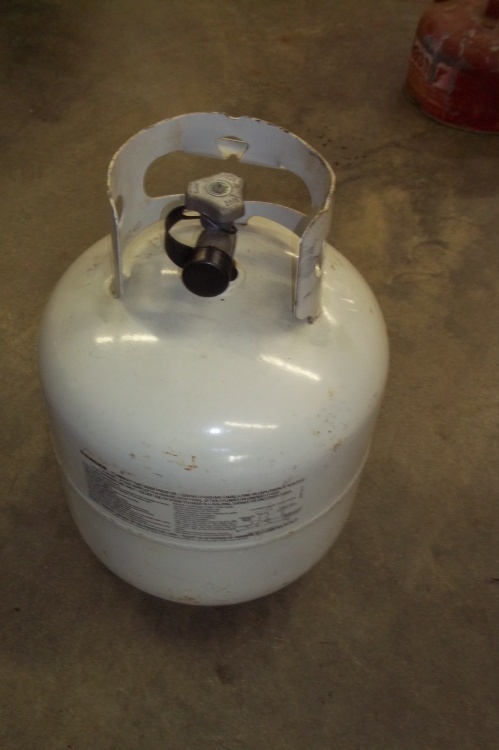 lot 29 image: 20lb Propane tank approx. half full