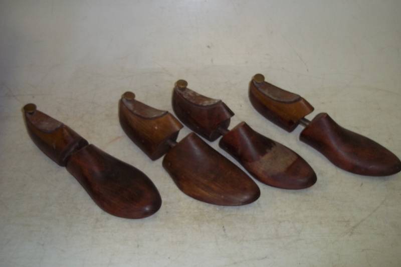 lot 5 image: Antique shoe maker inserts very nice shape