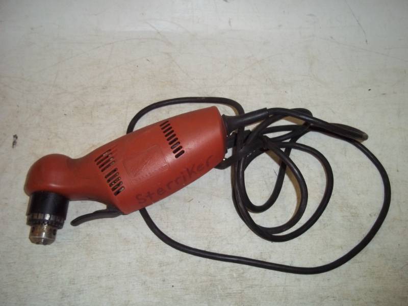 lot 53 image: Milwaukee electric angle drill 38 chuck tested and works