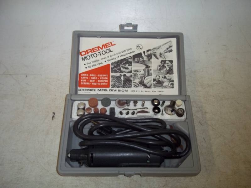 lot 58 image: Dremel moto-tool kit