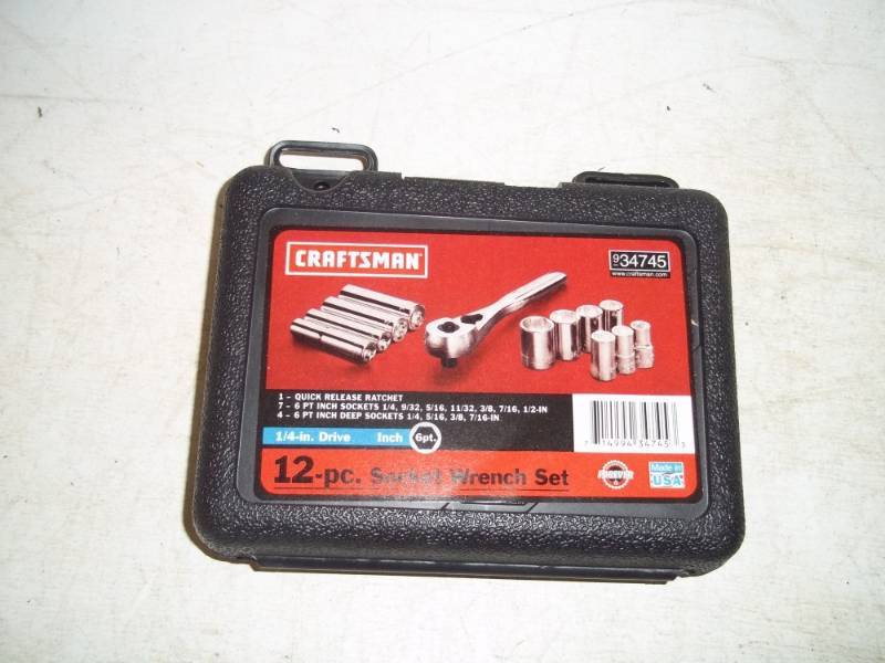 lot 62 image: 12 Piece Craftsman SAE socket wrench set