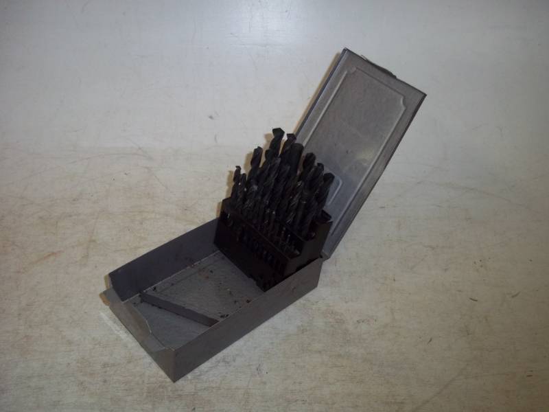 lot 65 image: 26 Piece drill bit set with case