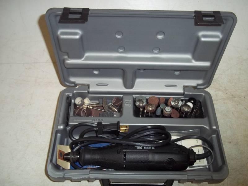lot 82 image: Dremel kit