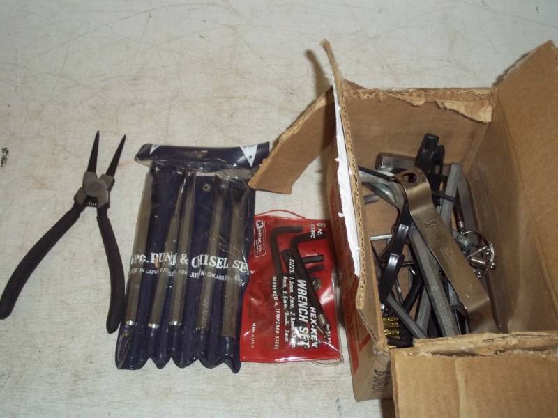 lot 87 image: Chisels, punches and allen wrenches