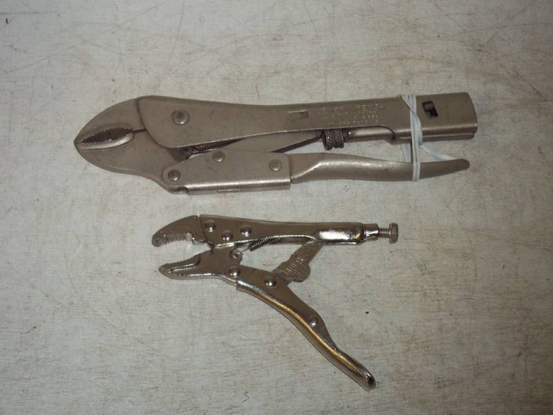 lot 91 image: Pair of locking pliers
