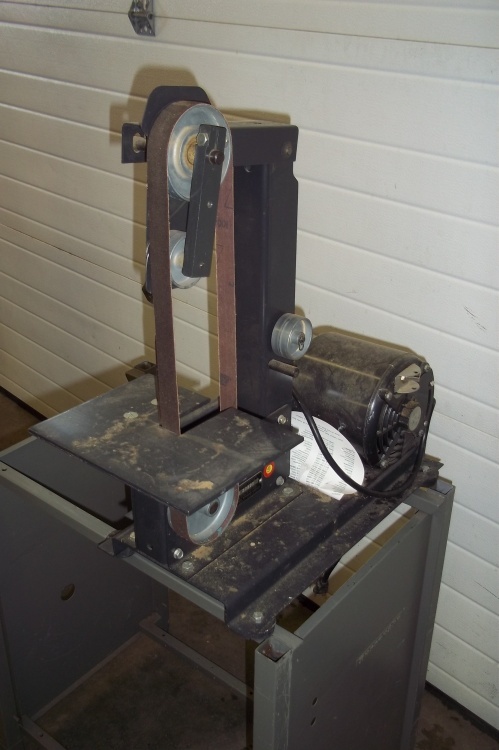 lot 112 image: Belt sander with stand