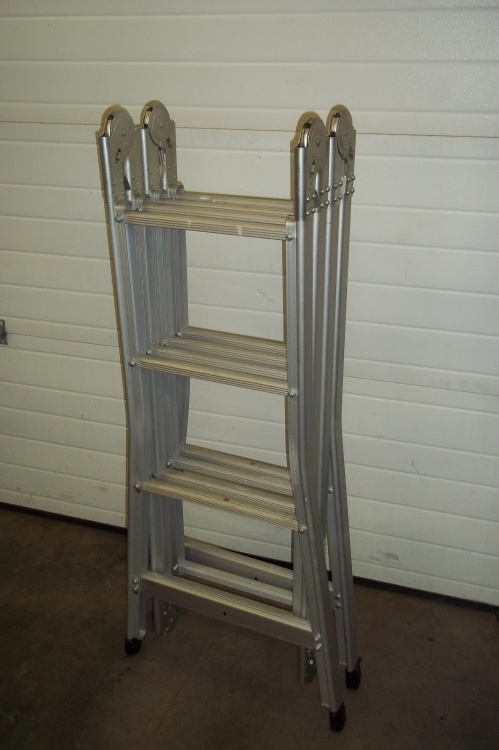 lot 116 image: Multi-ladder