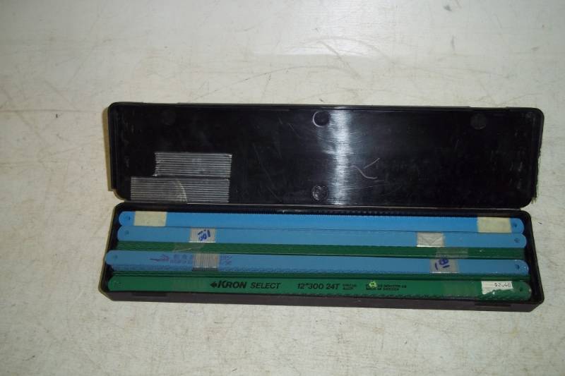 lot 156 image: Set of hacksaw blades