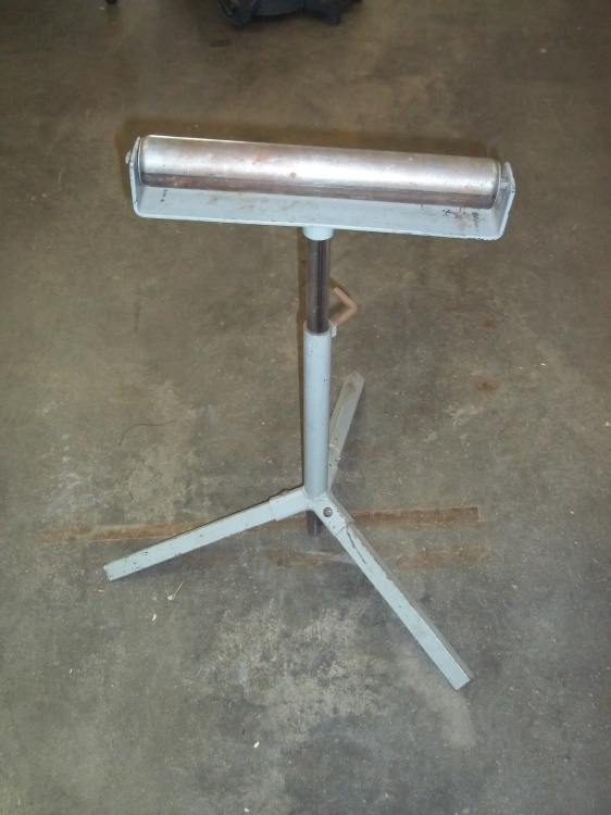 lot 163 image: Roller guide stand