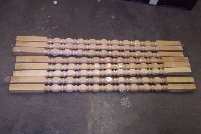 lot 175 image: 48 x 2 Wood spindles