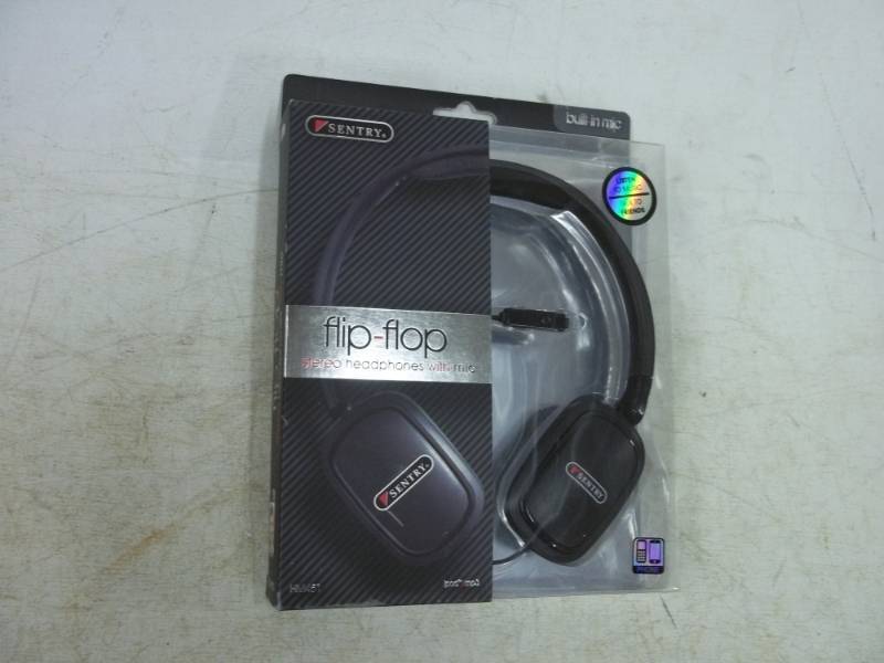 lot 183 image: Unopened Headphones with mic