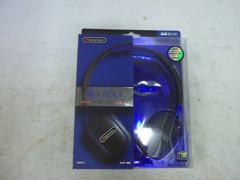 lot 184 image: Unopened Headphones with mic