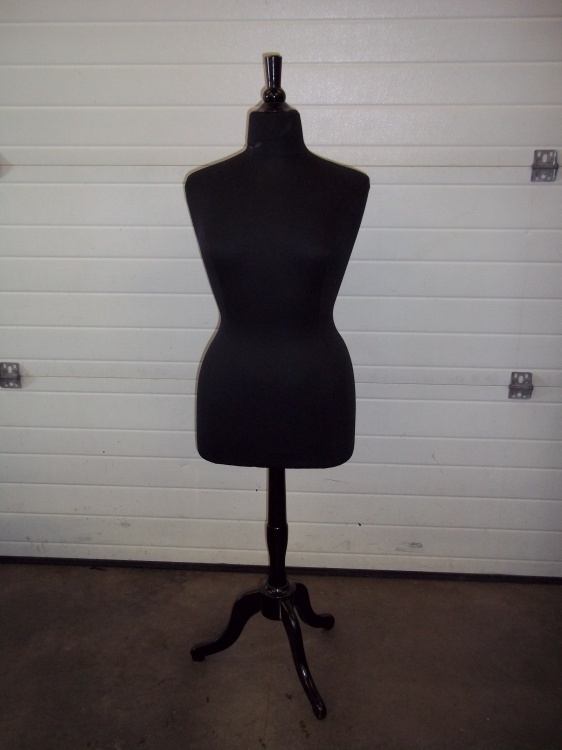 lot 2 image: Tailors Mannequin torso for tailor or seamstress