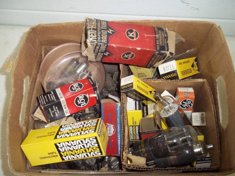 lot 26 image: Box of vintage vacuum tubes