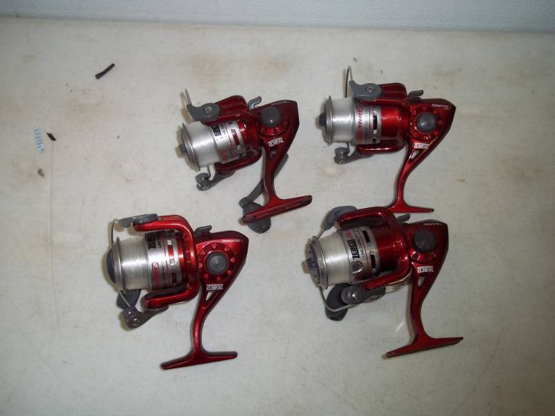 lot 38 image: 4 Never used open faced Zebco reels