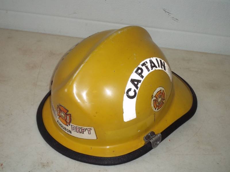 lot 50 image: Autobon firemans helmet
