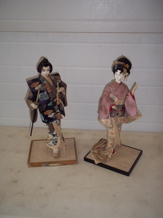 lot 54 image: Kyuge Tsu dolls, made in Japan, Yamaha dealership dolls