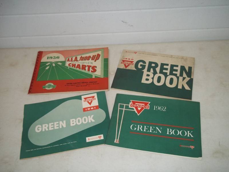 lot 67 image: 1960s Conoco grain books