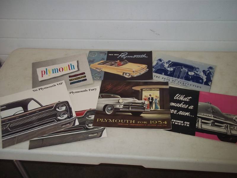 lot 69 image: Vintage original sales brochures, 1930s-1960s