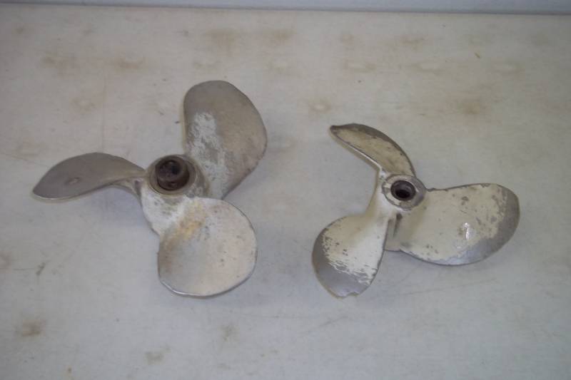 lot 80 image: 2 Boat props