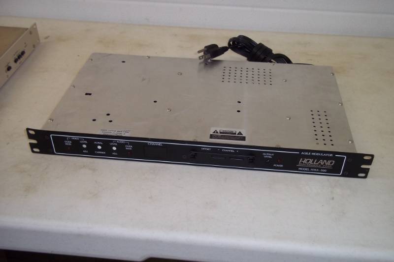 lot 95 image: Holland Electronics Agile Modulator HMA-500