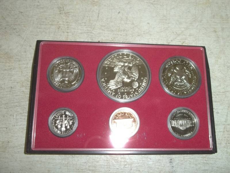 lot 29 image: 1977 United States proof set