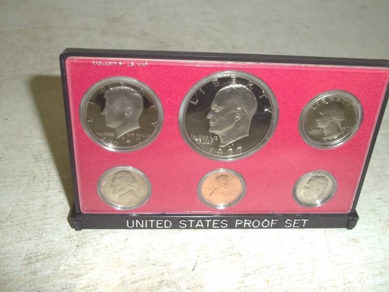 lot 44 image: 1977 United States proof set