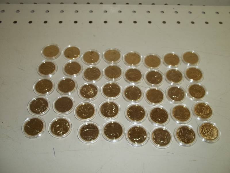 lot 67 image: 40 Assorted State Quarters