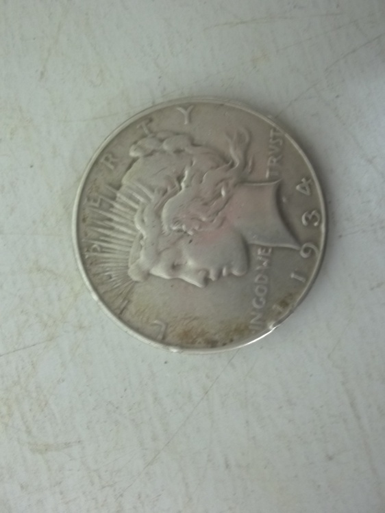 lot 105 image: 1934 Peace Silver Dollar %90 silver