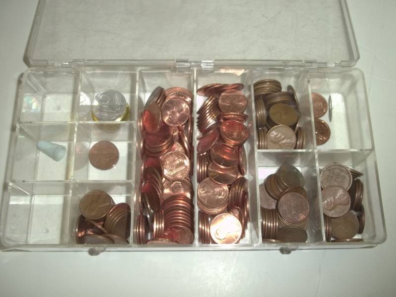 lot 116 image: Large assortment of pennies, assorted years