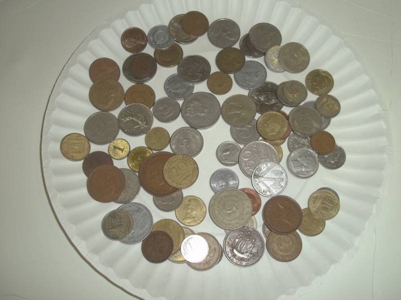 lot 120 image: Assorted foreign coins