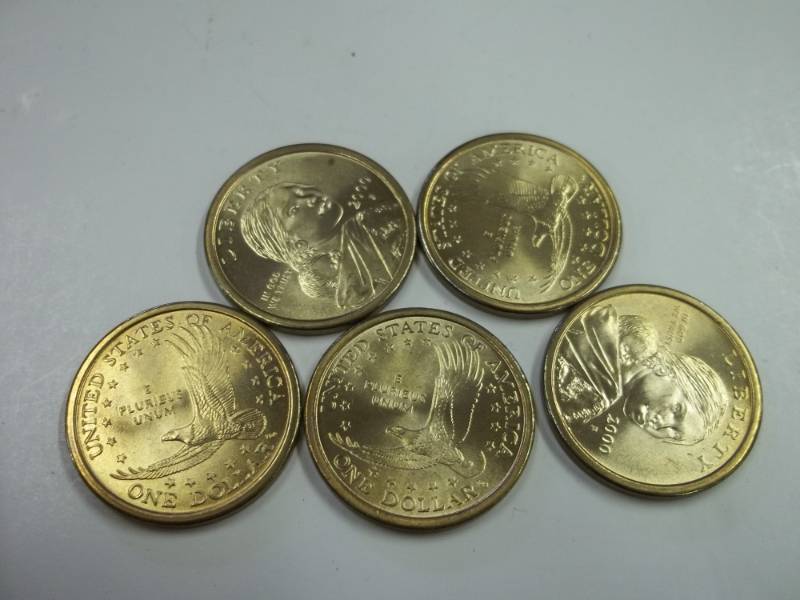 lot 190 image: 5 Sacagawea Dollar coins