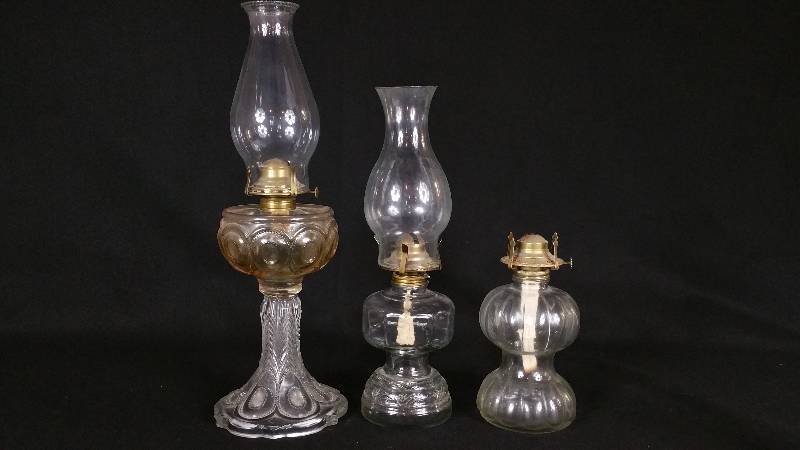 lot 15 image: Antique Scovil, Lamplight Farms, Etc Kerosene Lamps