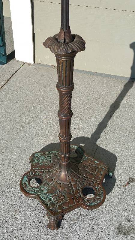 lot 13 image: Antique Double Light Floor Lamp w Floral Motif