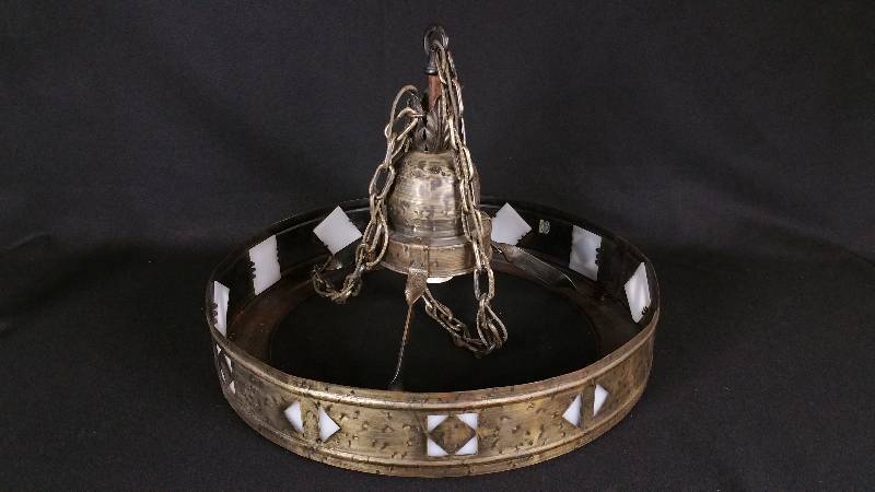 lot 9 image: Arts and Crafts Hanging Light