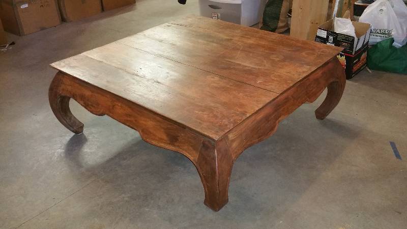 lot 34 image: Large Asian Style Table