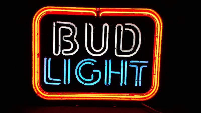 lot 41 image: Bud Light Beer Neon Sign