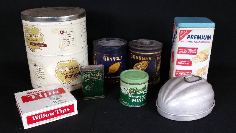 lot 50 image: Vintage Tin Canisters