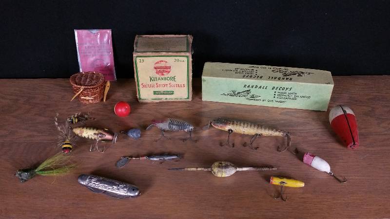 lot 56 image: Heddon Randall Decoys & other