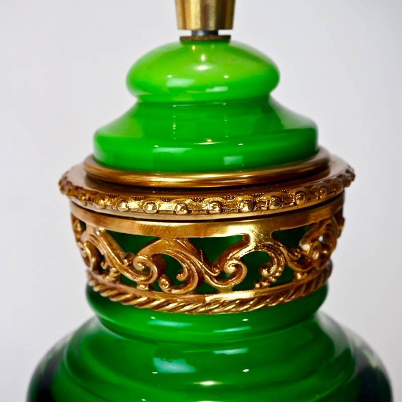 lot 3B image: Stunning Greenery Seguso Glass Lamp by Marbro