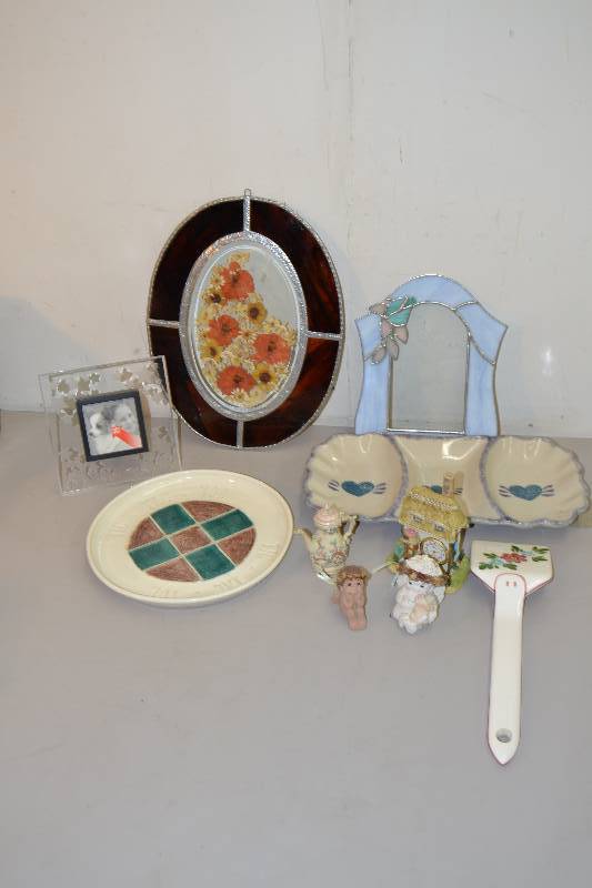 lot 11 image: Home Decor