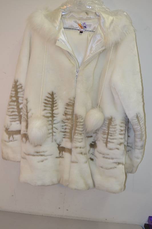 lot 19 image: Faux Fur Coat