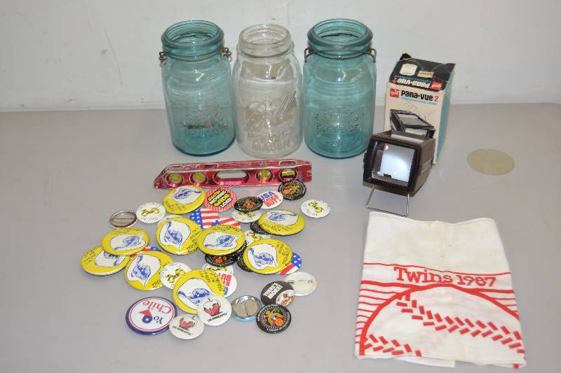 lot 21 image: Mason Jars, Vintage Items