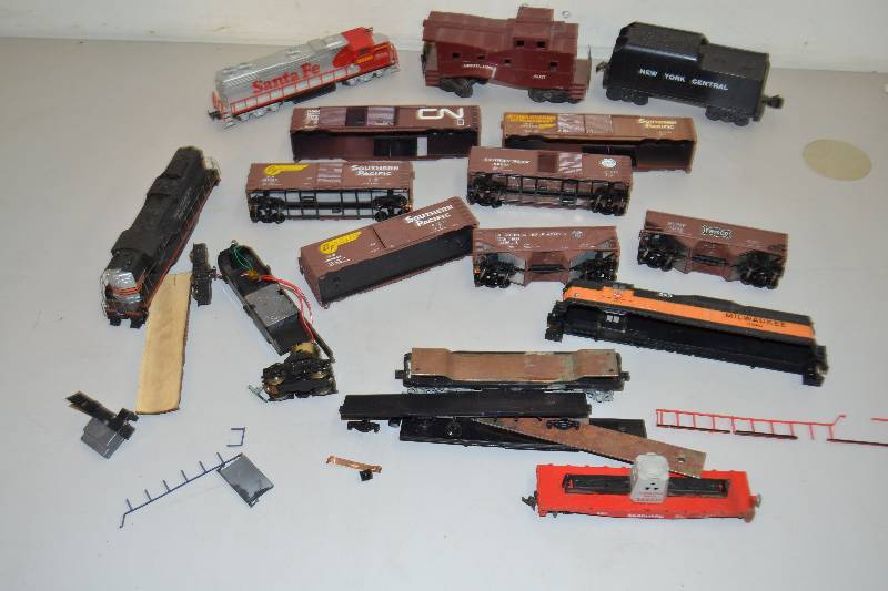 lot 33 image: Trains