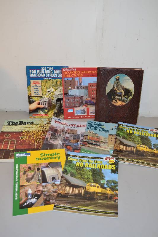lot 41 image: Model Buildings and Train Magazines