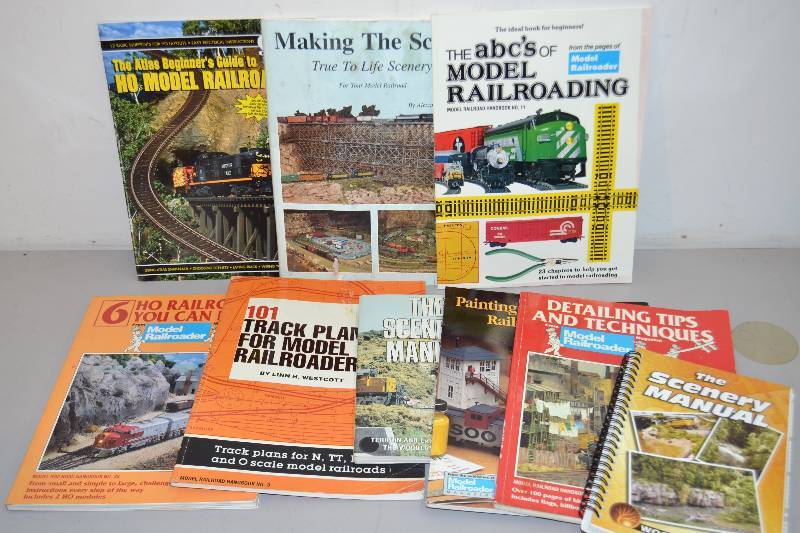 lot 42 image: Model Train Magazines