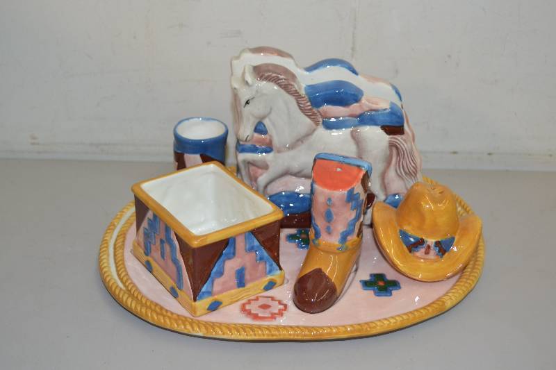 lot 81 image: BHPONY Western Kitchen Items