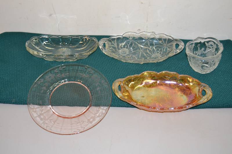lot 121 image: Depression, Carnival Glass, Glassware