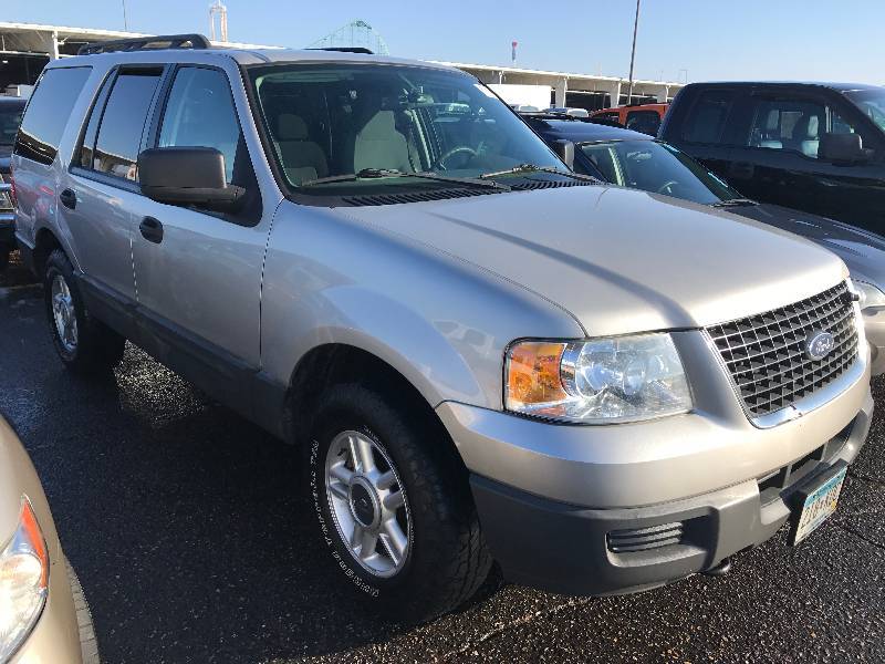 lot 12 image: 2006 Ford Expedition XLS 4x4