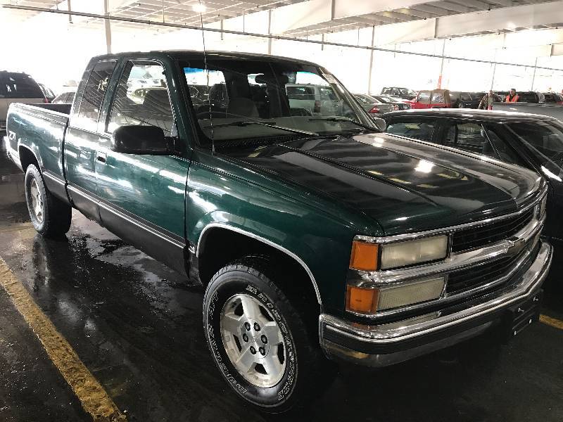 lot 19 image: 1997 Chevrolet Silverado 1500 4x4